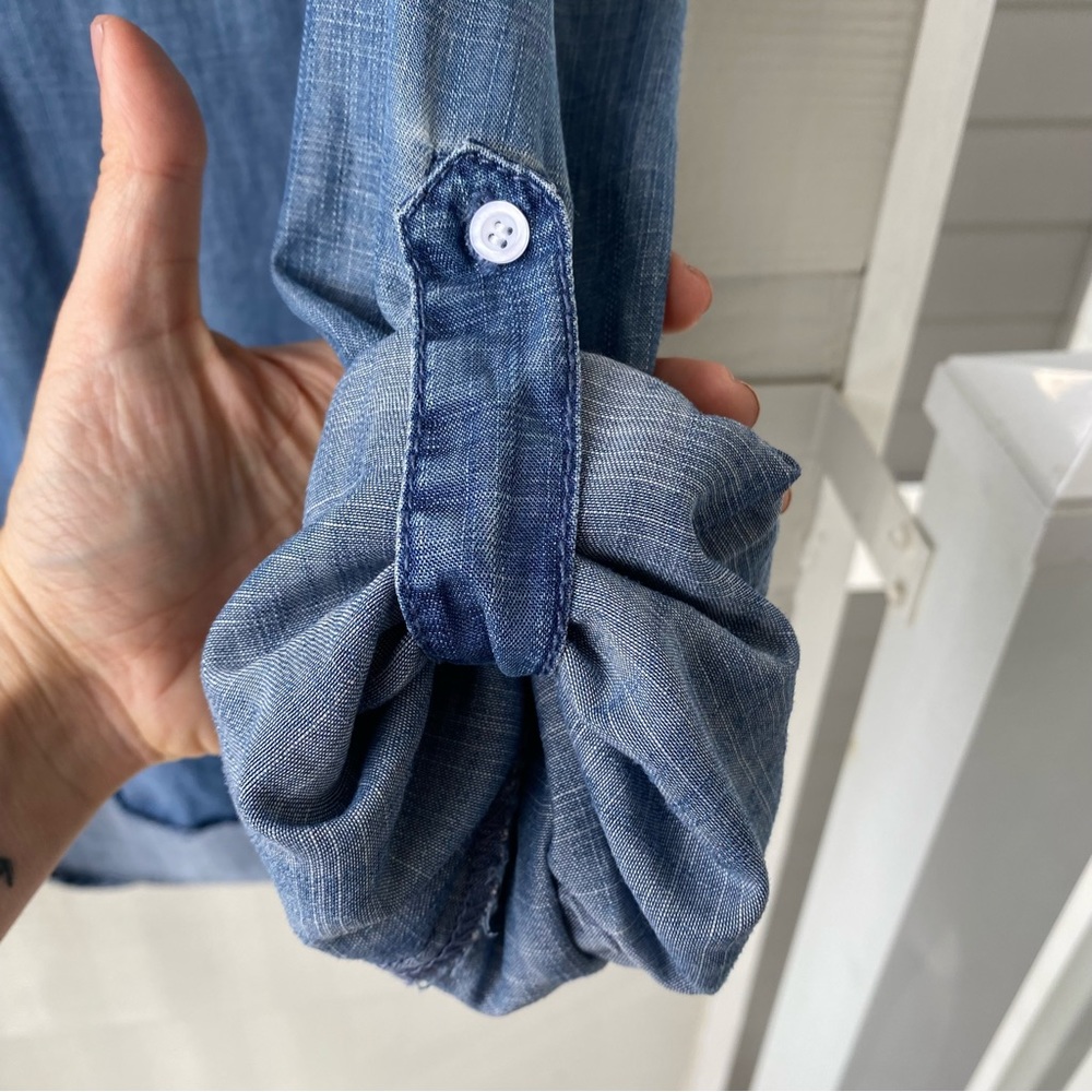 THE IMPECCABLE PIG Chambray Front Pocket Roll Sleeve Split Neck Blue Shi… - Picture 3 of 5
